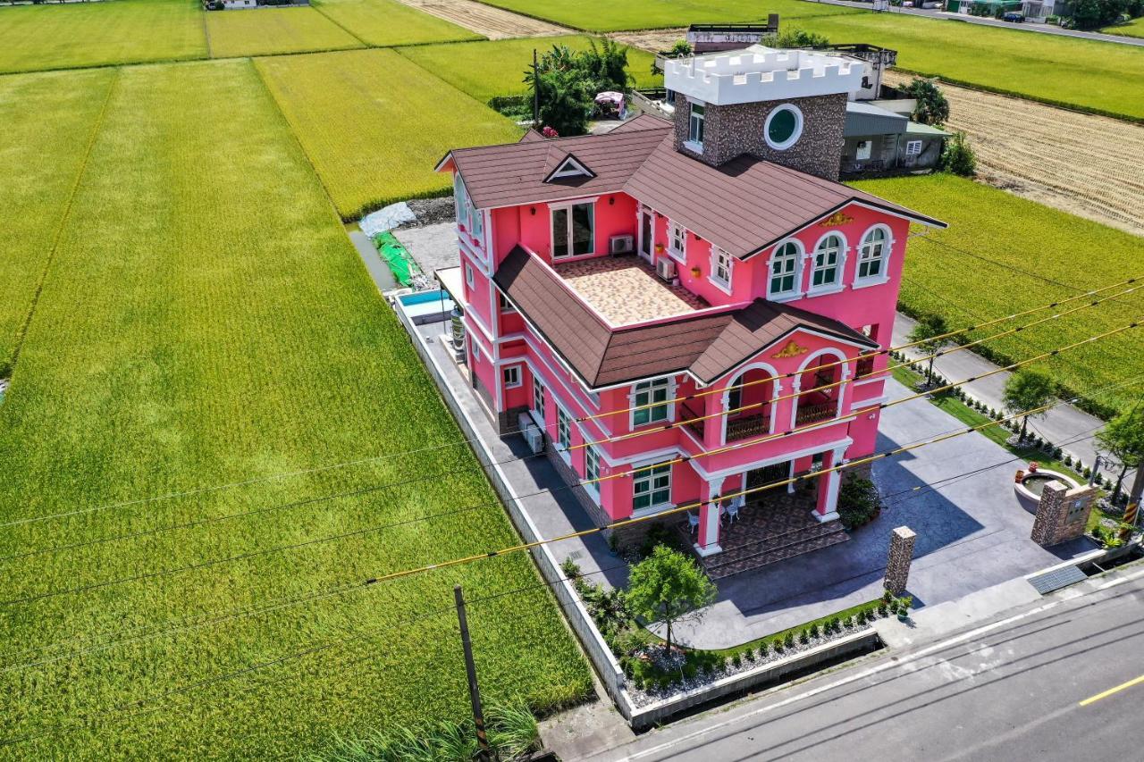 Michelin Castle - Yilan Homestay 우지에 외부 사진